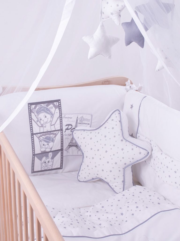 Deksi posteljina - Tri drugara u Parizu-belo-ljubicasto-1